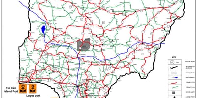 แผนที่ของไนจีเรียแสดงบนถนนเครือข่าย